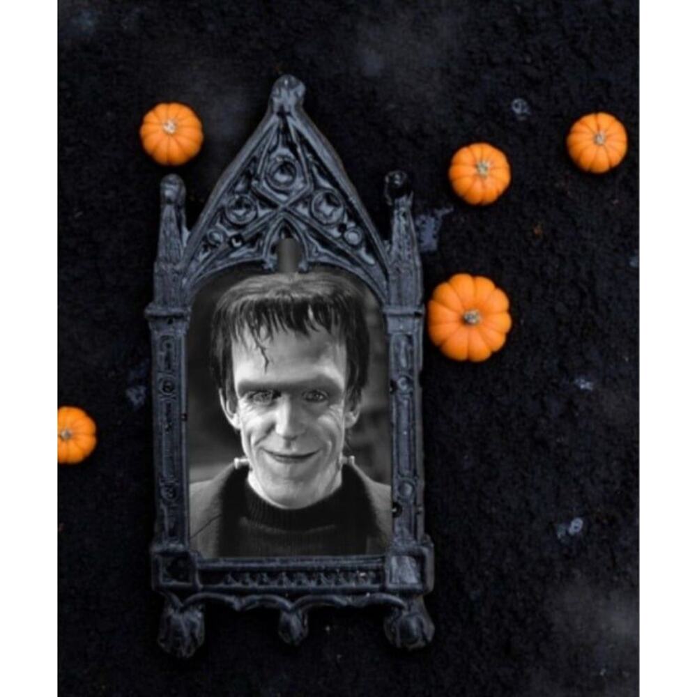Herman Munster Magnet - The Munsters 1964 -  Fred Gwynne